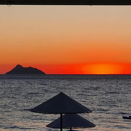 Ephantasy Living - Luxury With Roof Garden Hébergement de vacances Kalamaki (Heraklion)
